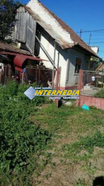 casa-de-vanzare-3-camere-in-alba-iulia-teren-2800-mp-2